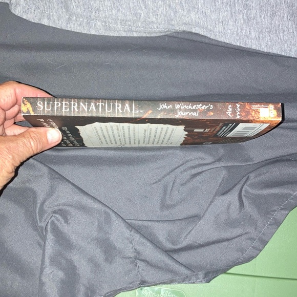 Supernatural: John Winchester's Journal by Alex Irvine - Picture 5 of 6